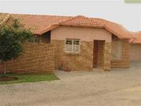 2 Bedroom 2 Bathroom Simplex to Rent for sale in Magalieskruin