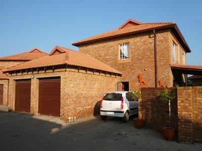 4 Bedroom Cluster for Sale For Sale in Silver Lakes Golf Estate - Home Sell - MR01225