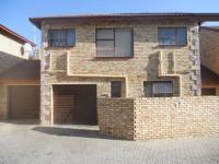 3 Bedroom 2 Bathroom Flat/Apartment for Sale for sale in Wilgeheuwel 