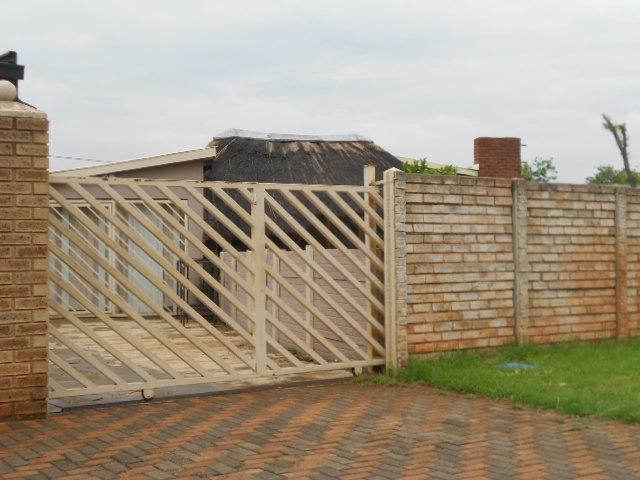 Front View of property in Brakpan