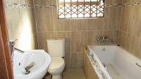 Bathroom 1 - 4 square meters of property in Protea Glen