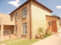 2 Bedroom 1 Bathroom Flat/Apartment for Sale for sale in Roodepoort