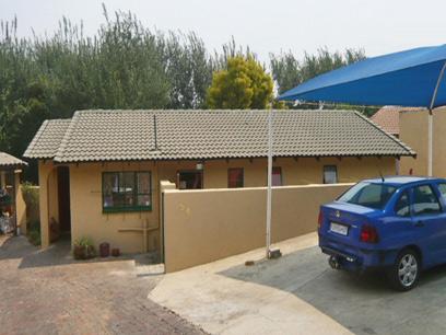 2 Bedroom House for Sale For Sale in Randpark - Private Sale - MR02281