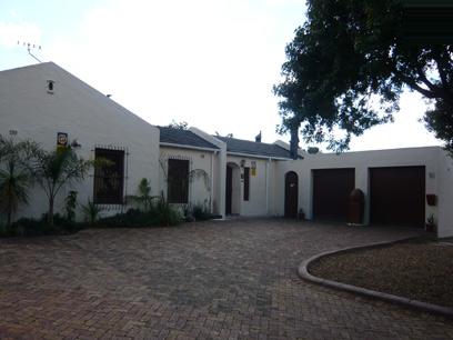 4 Bedroom House for Sale For Sale in Edgemead - Home Sell - MR02287