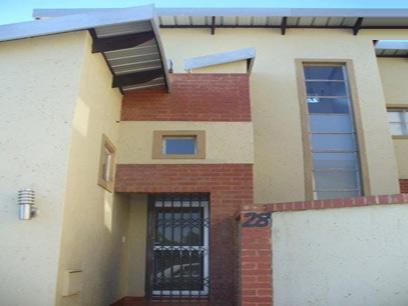 2 Bedroom Duplex for Sale For Sale in Die Hoewes - Home Sell - MR023589