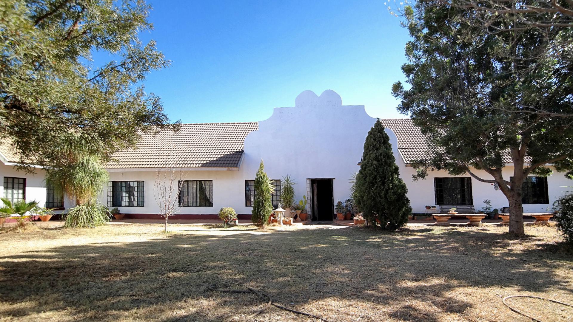 Front View of property in Pretoria Central