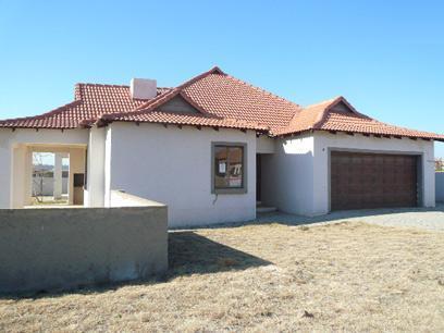 Front View of property in Savannah Country Estate