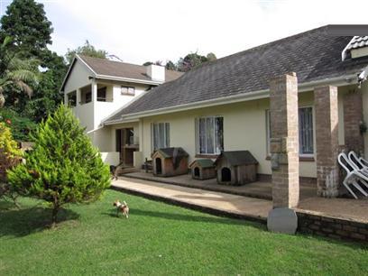 4 Bedroom House to Rent in Hillcrest - KZN - Property to rent - MR026244