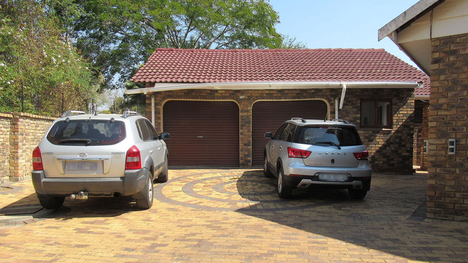 Front View of property in Randpark Ridge