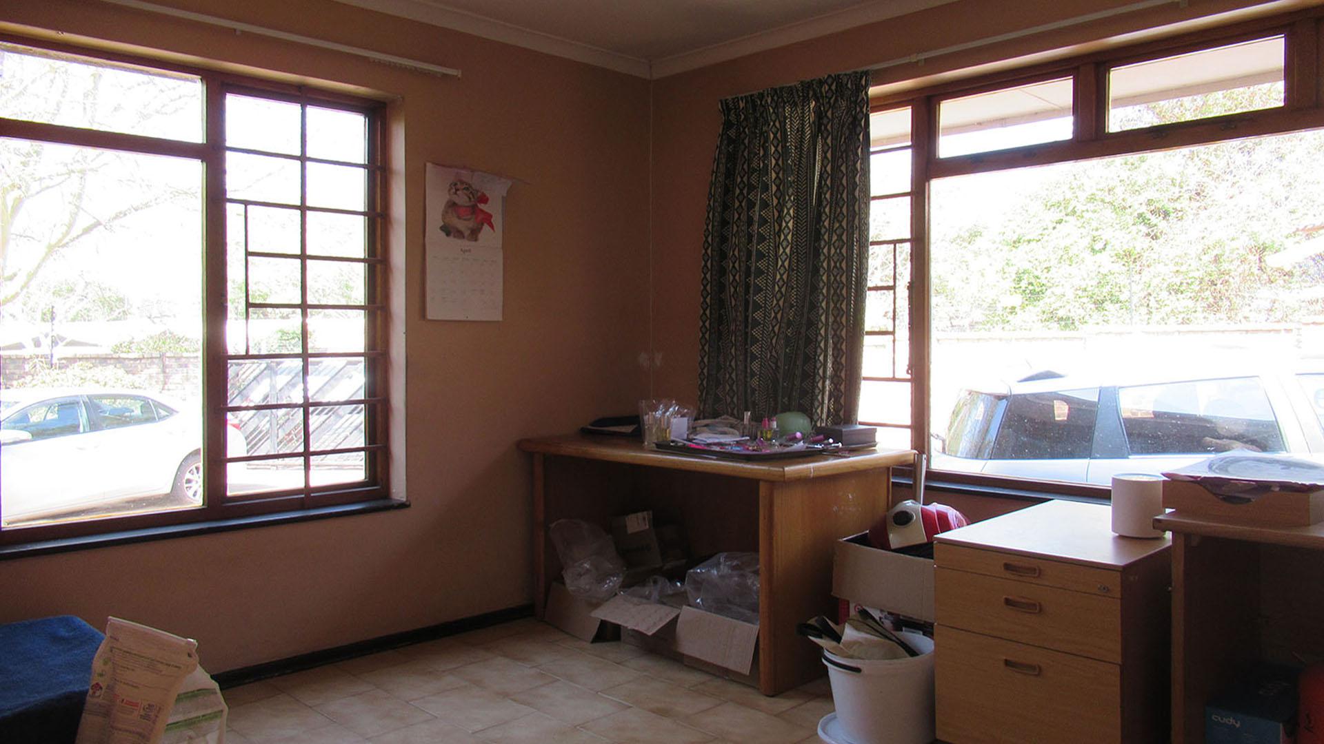 Study - 11 square meters of property in Randpark Ridge