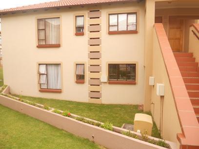 3 Bedroom Sectional Title for Sale and to Rent For Sale in Klipriviersberg - Private Sale - MR026980