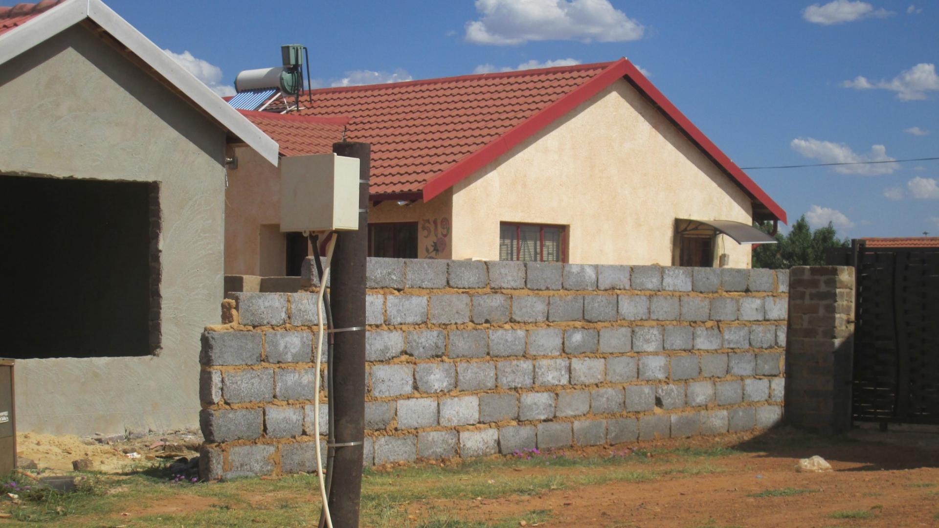 Front View of property in Vereeniging