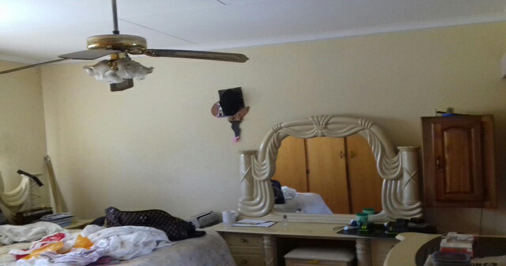 Bed Room 1 of property in Polokwane