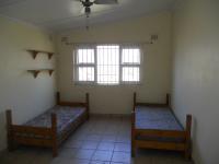 Bed Room 3 - 18 square meters of property in Umkomaas