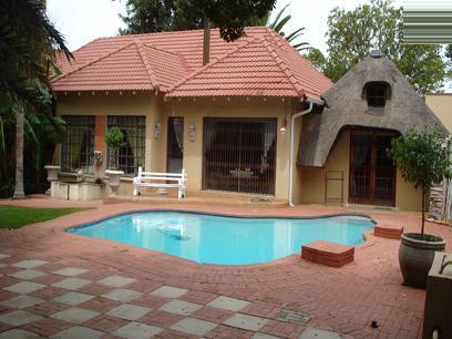 3 Bedroom House for Sale For Sale in Stilfontein - Private Sale - MR029781