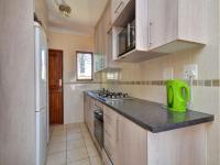 Kitchen - 7 square meters of property in Krugersdorp