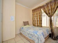 Bed Room 2 - 11 square meters of property in Krugersdorp