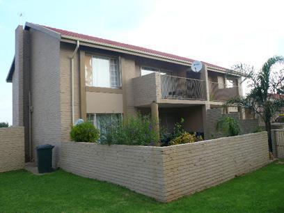 2 Bedroom Cluster for Sale For Sale in Moreletapark - Home Sell - MR036877