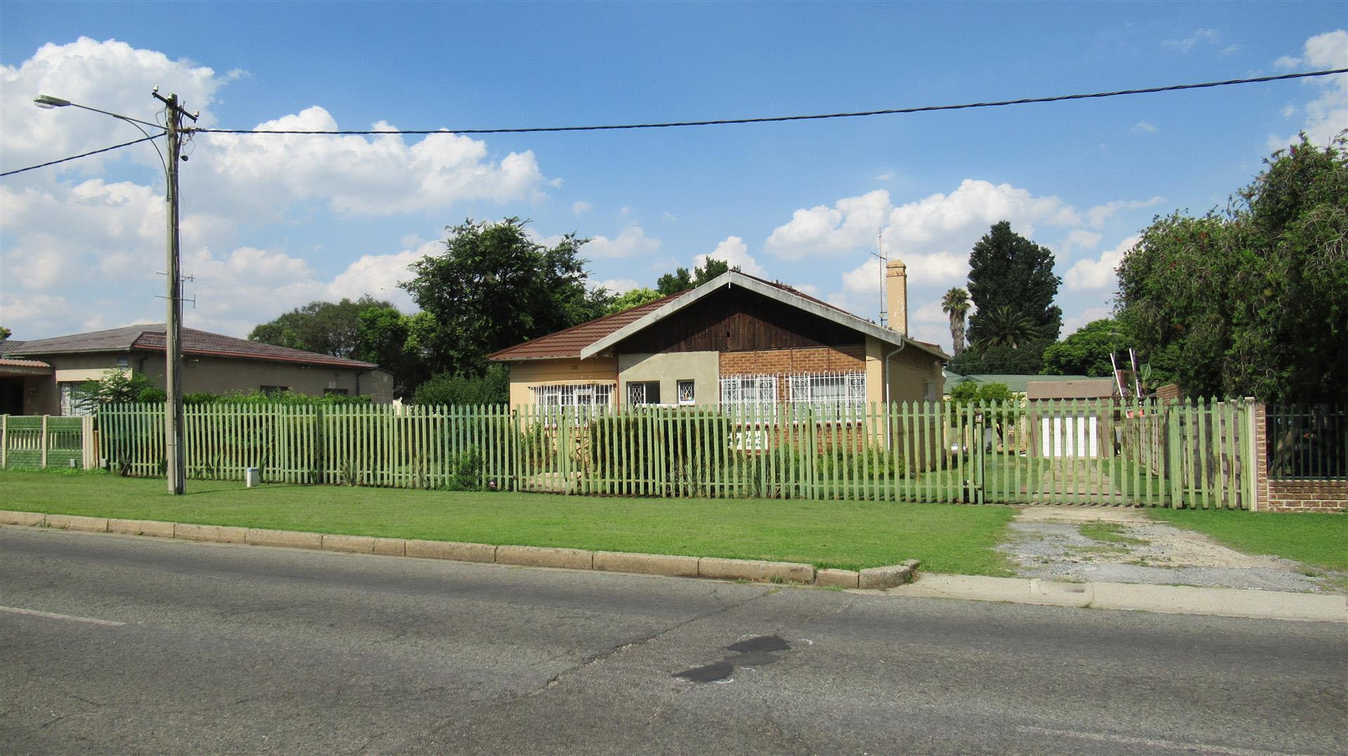 Front View of property in Northmead