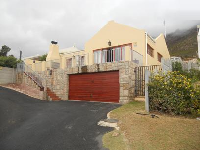 3 Bedroom House for Sale For Sale in Gordons Bay - Private Sale - MR037830