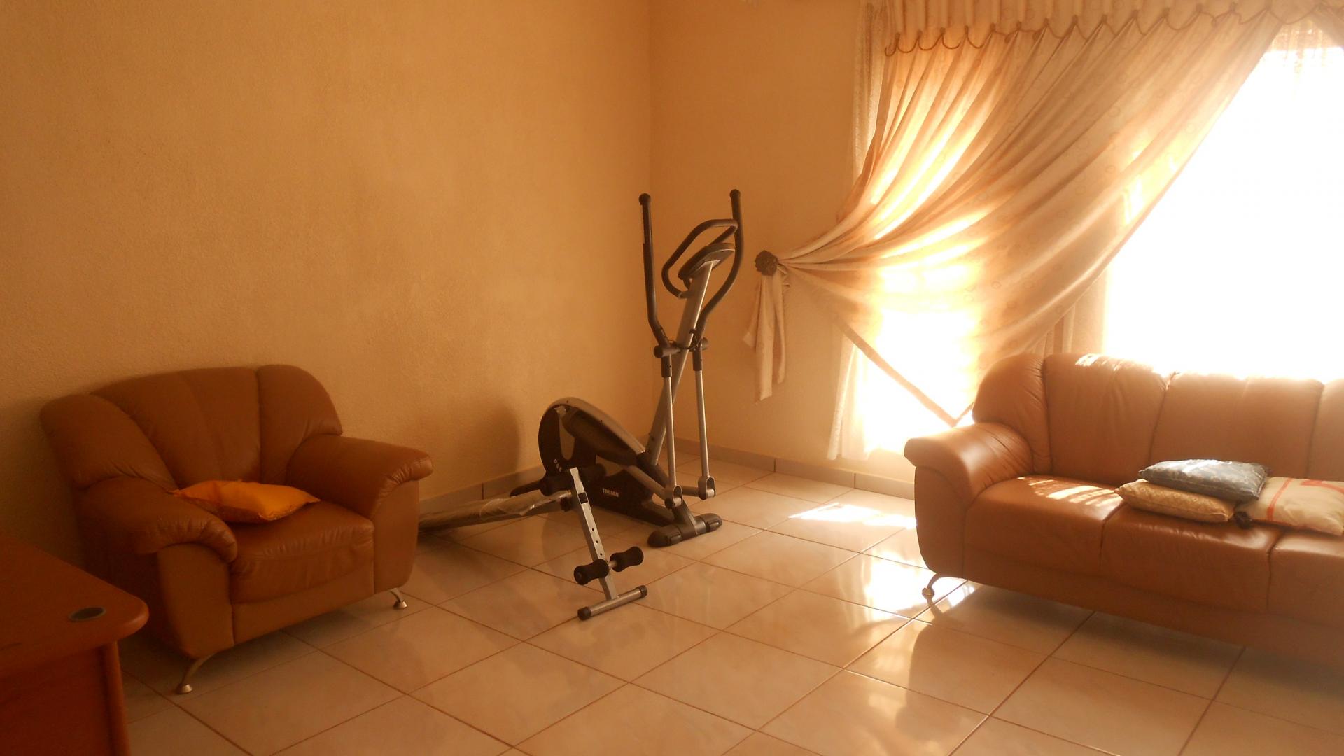 Rooms - 50 square meters of property in Bronkhorstspruit