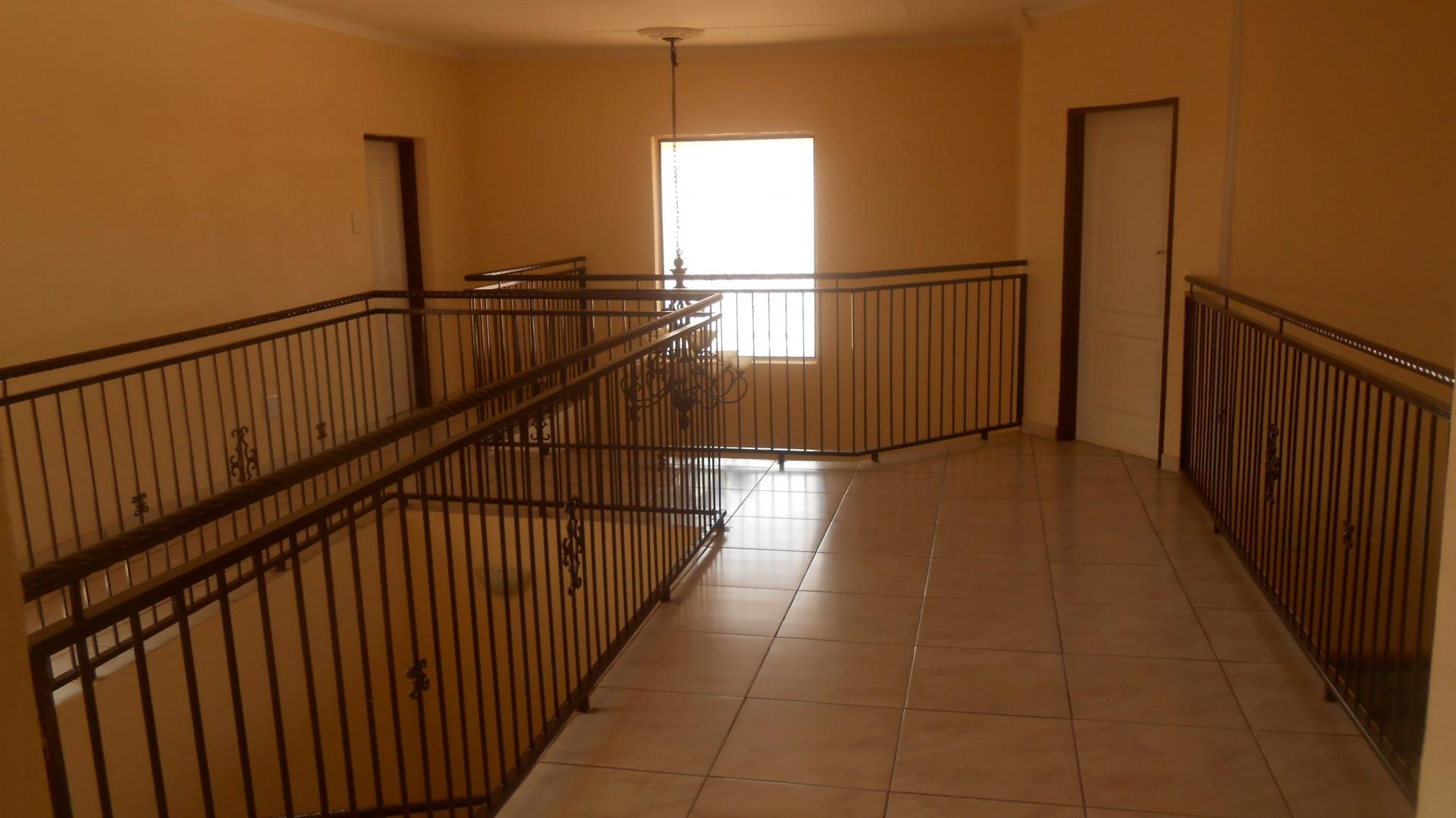 Spaces - 138 square meters of property in Bronkhorstspruit