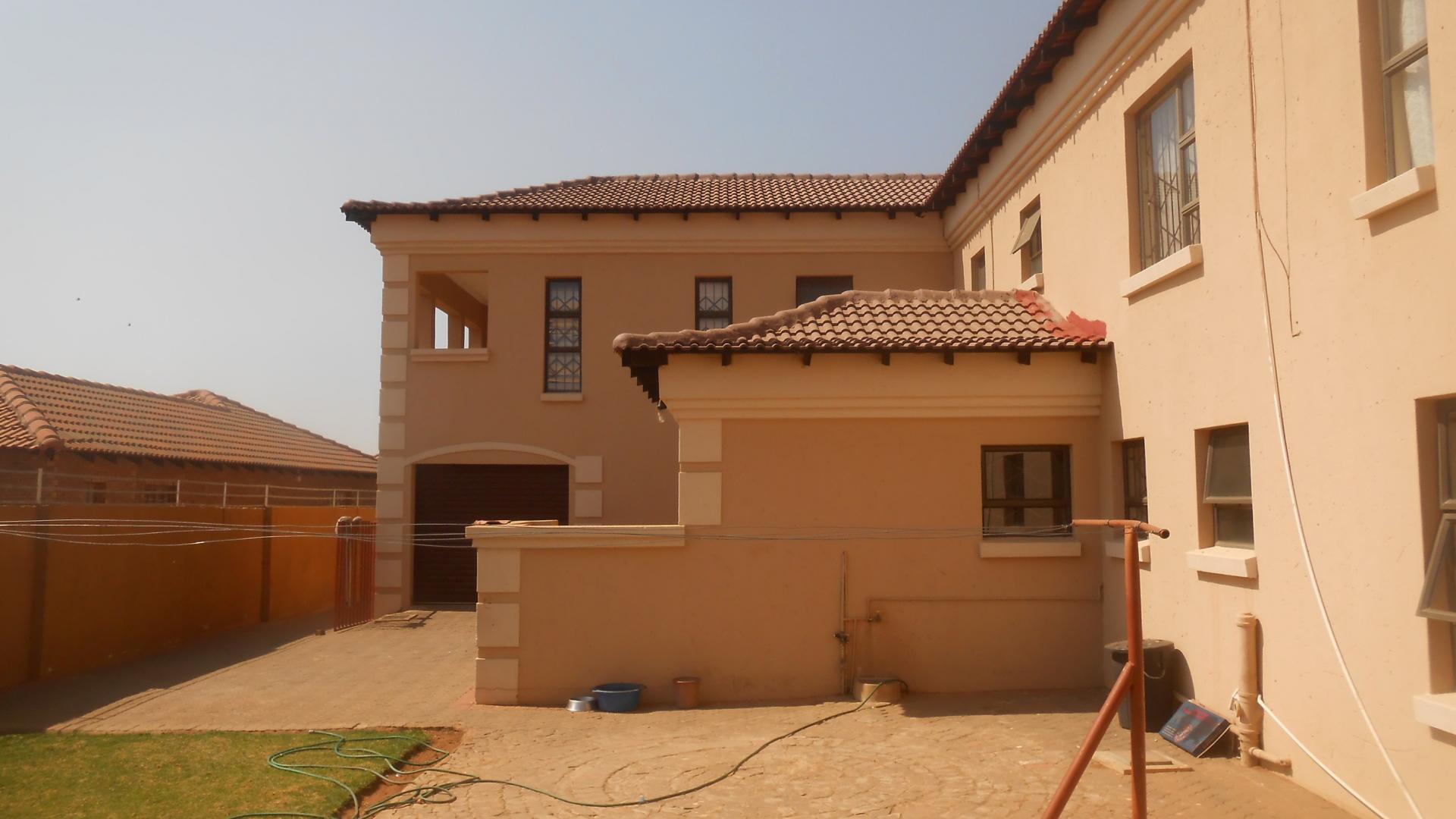 Backyard of property in Bronkhorstspruit