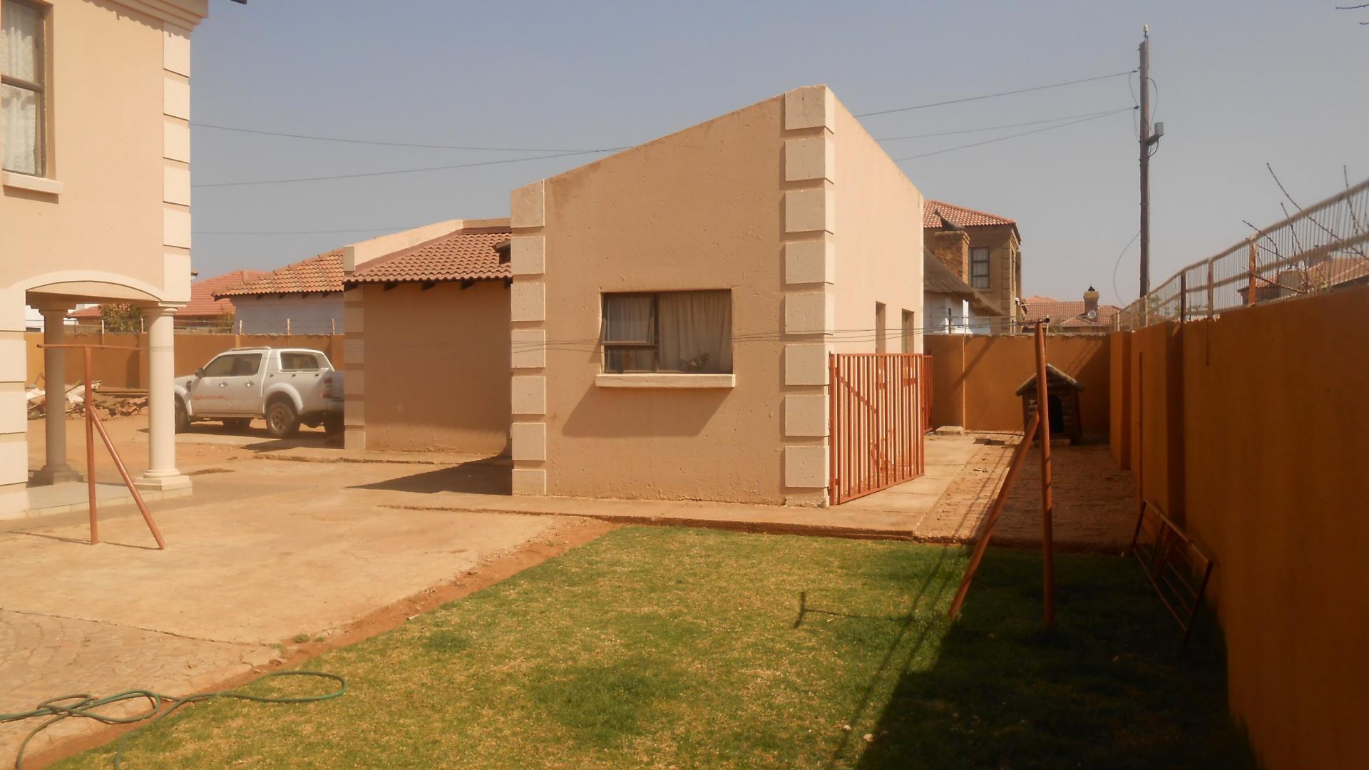 Backyard of property in Bronkhorstspruit