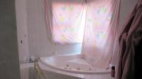 Main Bathroom - 7 square meters of property in Morningside