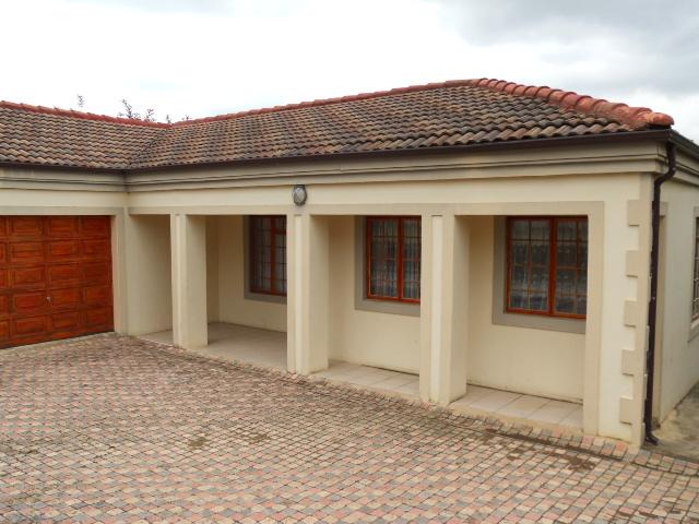 Standard Bank Repossessed 4 Bedroom House  for Sale  on 