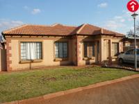 2 Bedroom 1 Bathroom Simplex for sale in Hesteapark