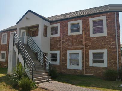 2 Bedroom Simplex for Sale For Sale in Wilgeheuwel  - Private Sale - MR04274