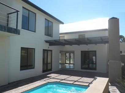 3 Bedroom House for Sale For Sale in Somerset West - Private Sale - MR04321