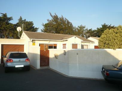 2 Bedroom House for Sale For Sale in Edgemead - Home Sell - MR04337