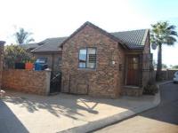 2 Bedroom 2 Bathroom Simplex for Sale for sale in Die Hoewes