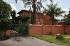 3 Bedroom 2 Bathroom Cluster for Sale for sale in Highveld