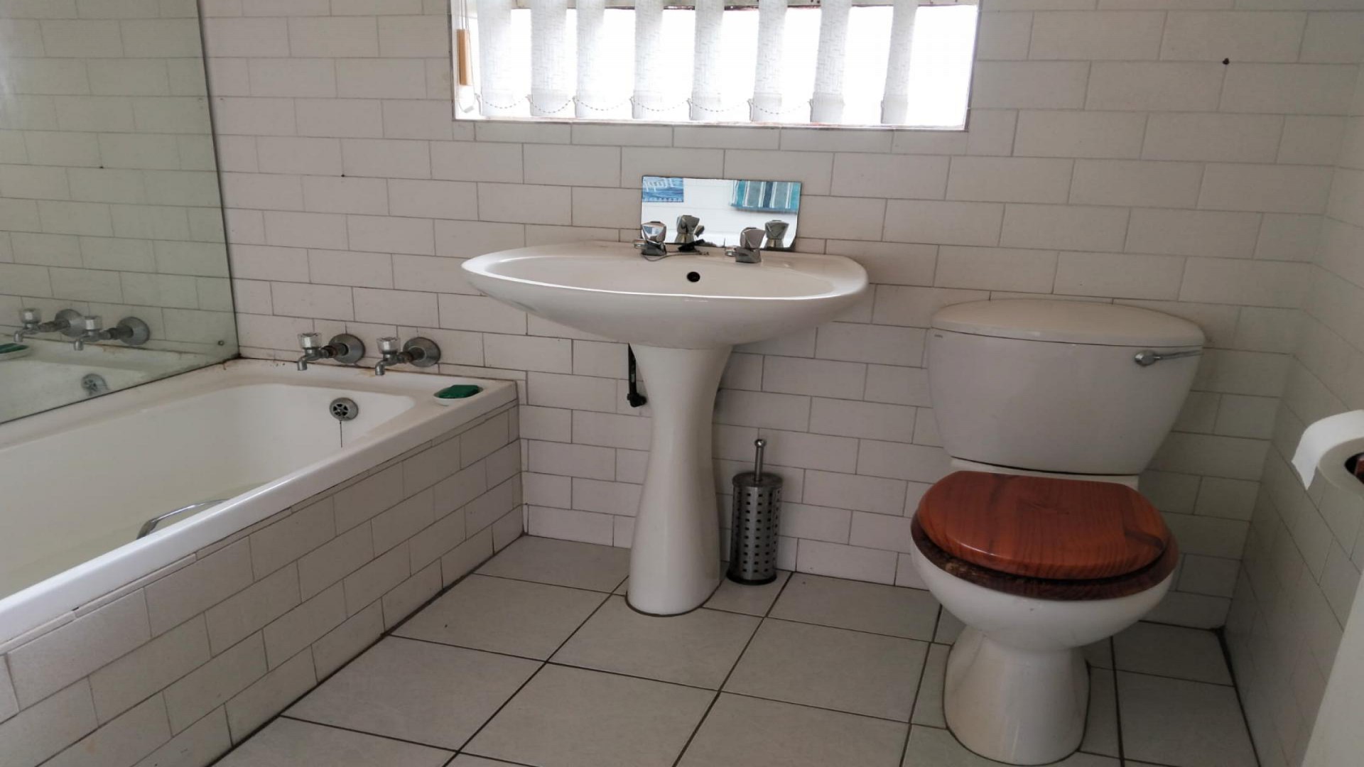 Bathroom 2 of property in Sharon Park