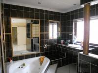 Main Bathroom - 7 square meters of property in Margate