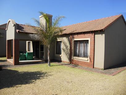 3 Bedroom Sectional Title for Sale For Sale in Eco-Park Estate - Private Sale - MR050930