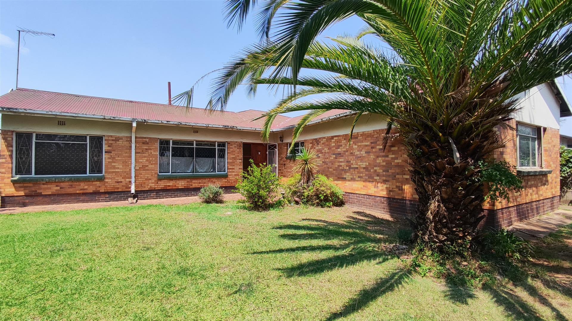 Front View of property in Cinderella