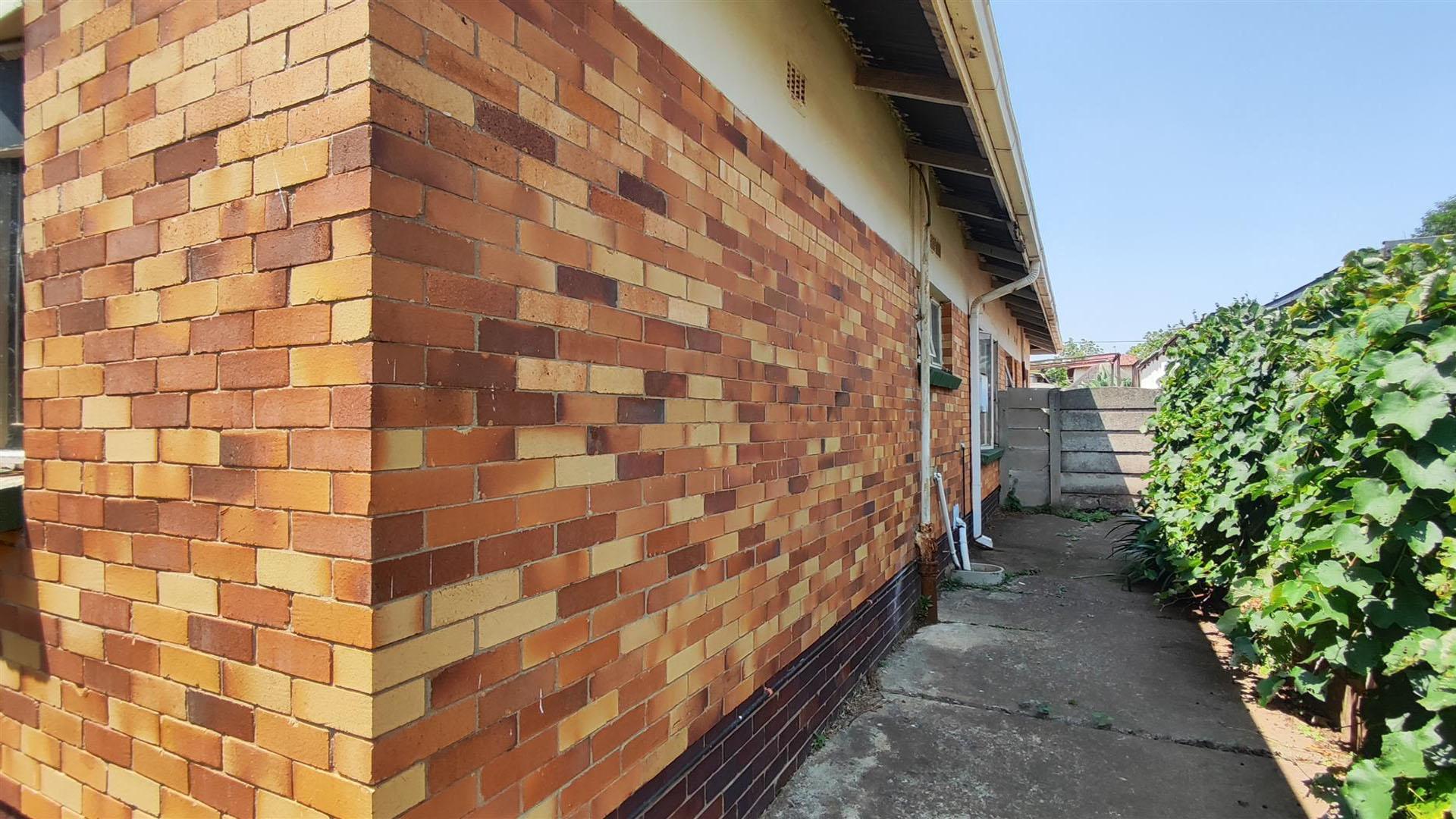 Front View of property in Cinderella