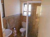Bathroom 1 - 7 square meters of property in Plettenberg Bay