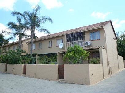 2 Bedroom Duplex for Sale For Sale in Garsfontein - Private Sale - MR05450