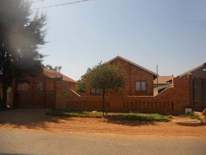 Front View of property in Soshanguve