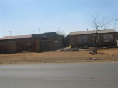 Front View of property in Thokoza
