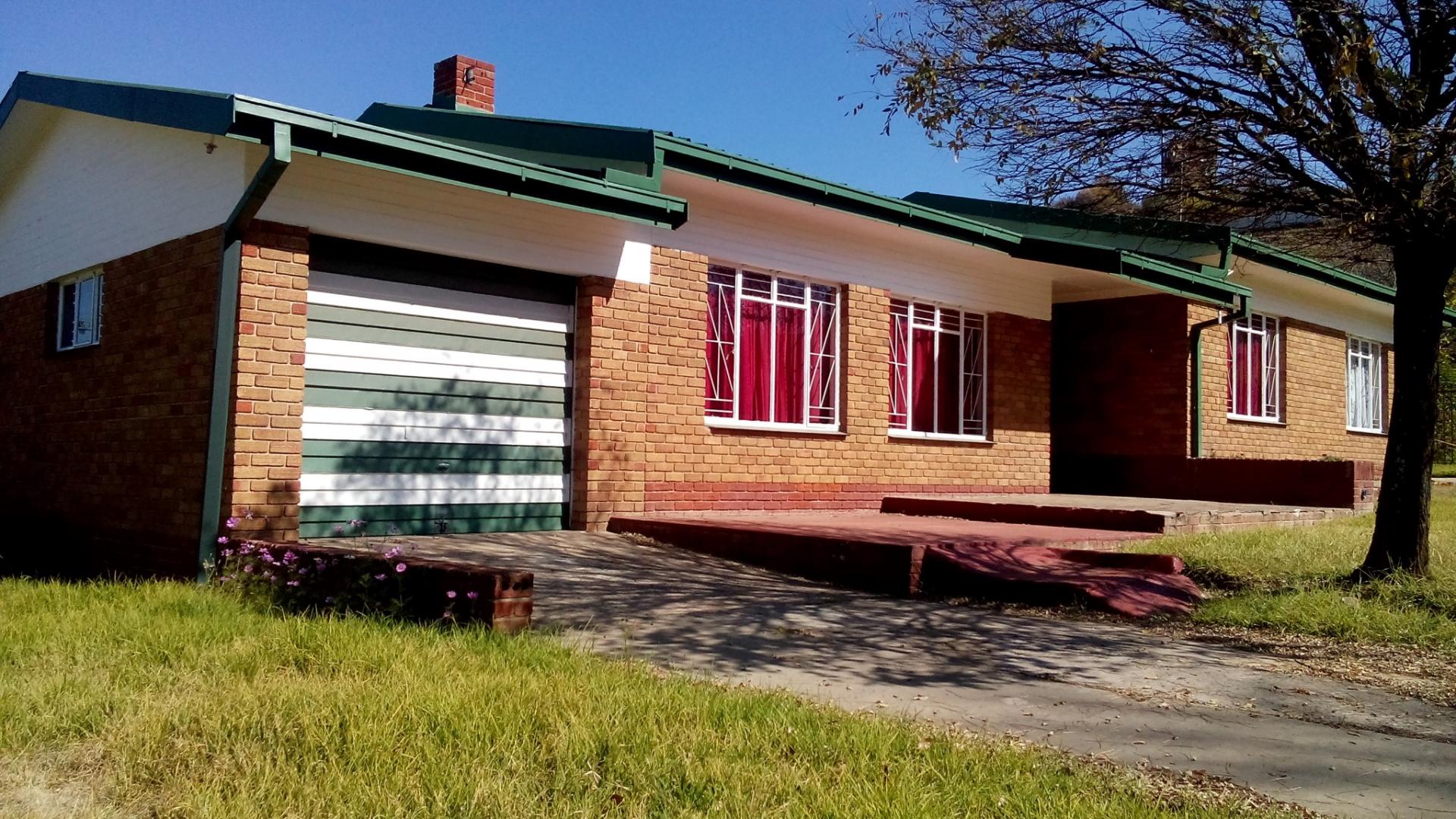 Front View of property in Ficksburg