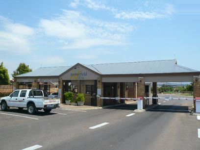 Front View of property in Rooihuiskraal