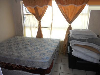Bed Room 1 - 16 square meters of property in Strand