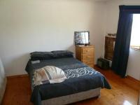 Bed Room 1 - 16 square meters of property in Tijger Vallei