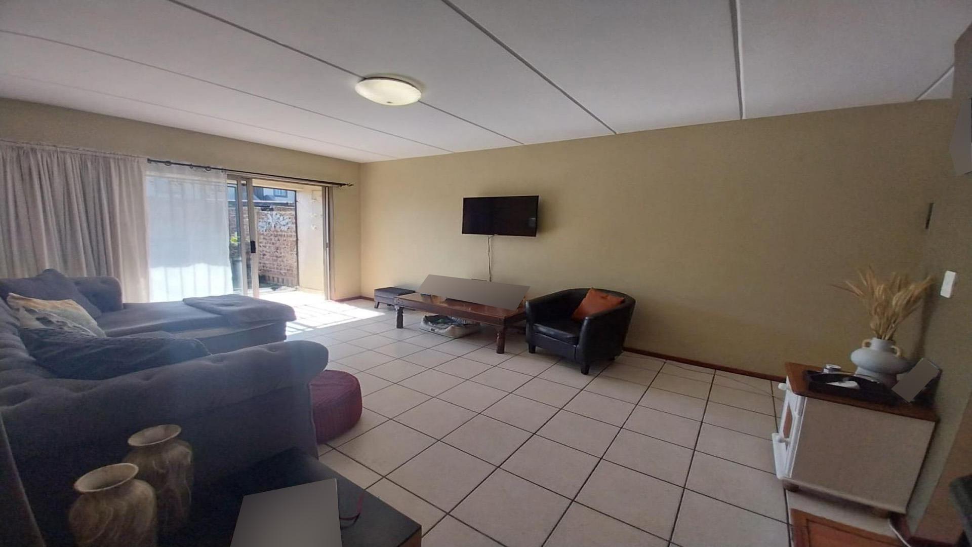 Lounges of property in Parkrand